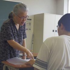 【小山先生】日本語中級授業の様子