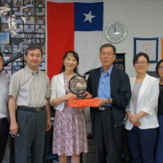 鄭州大学教員が国際連携本部長を表敬訪問