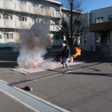 弘前大学国際交流会館消防訓練を行いました。