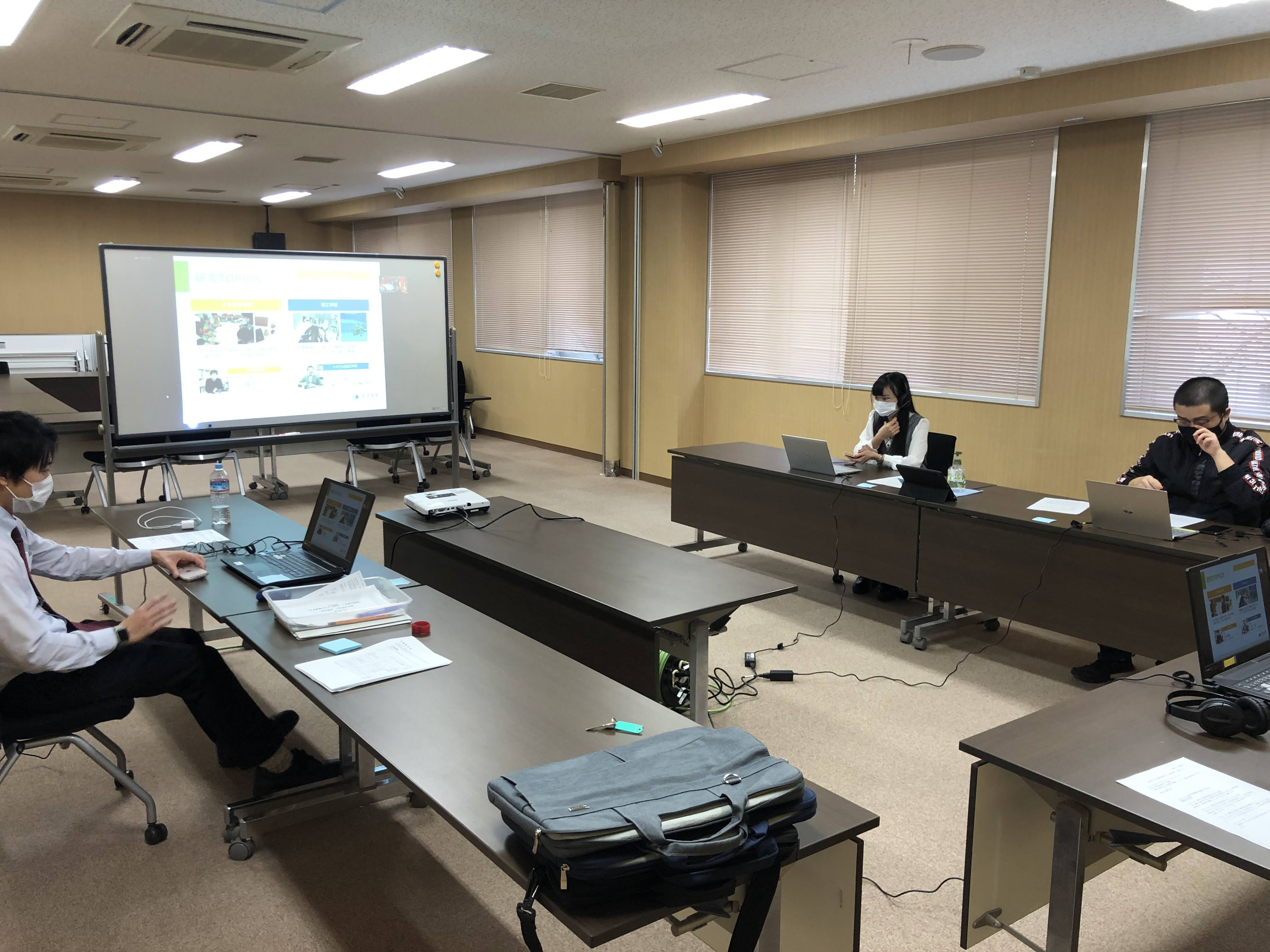 【12月8日】北東北国立三大学国際交流担当者による進学説明会が開催されました。
